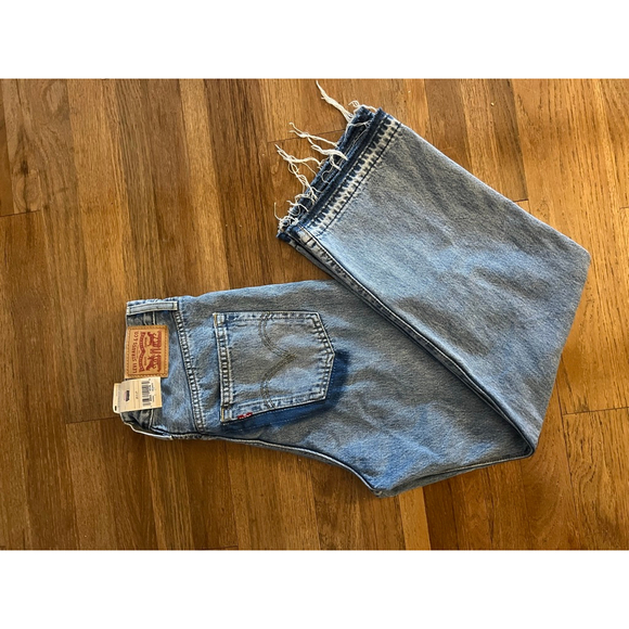 Levi's Ultra High Rise Distressed Ribcage Straight Ankle Jeans Light Wash Sz 28 - Picture 5 of 5